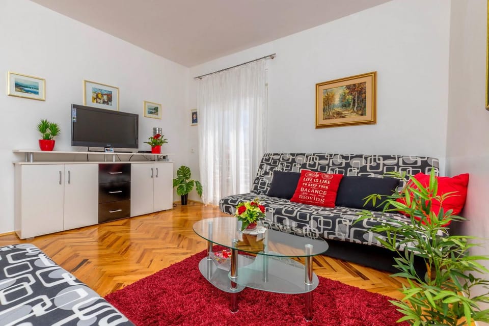 TV and multimedia, Balcony/Terrace, Living room, air conditioner