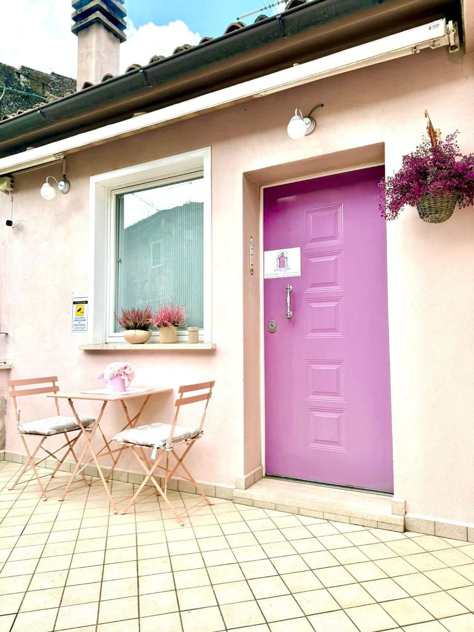 Property building, Patio, Balcony/Terrace, Balcony/Terrace