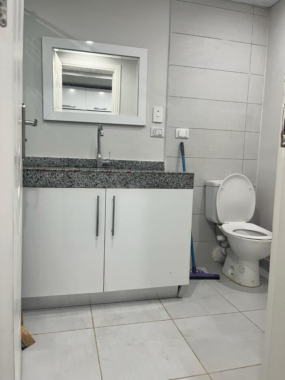 Toilet, Bathroom