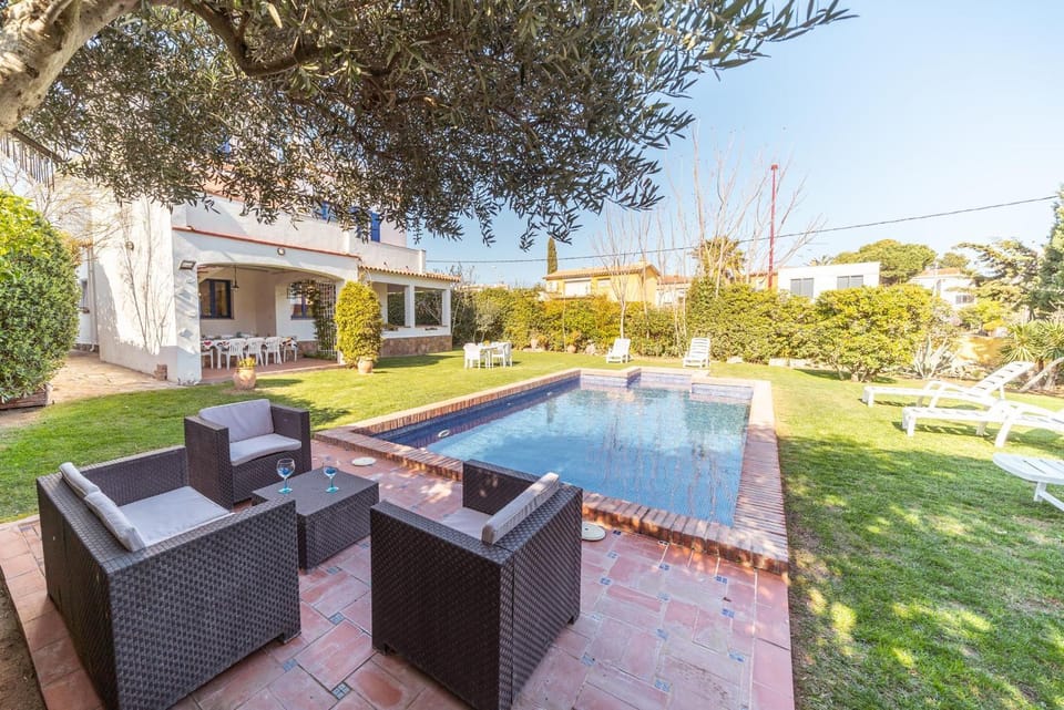 Patio, Swimming pool