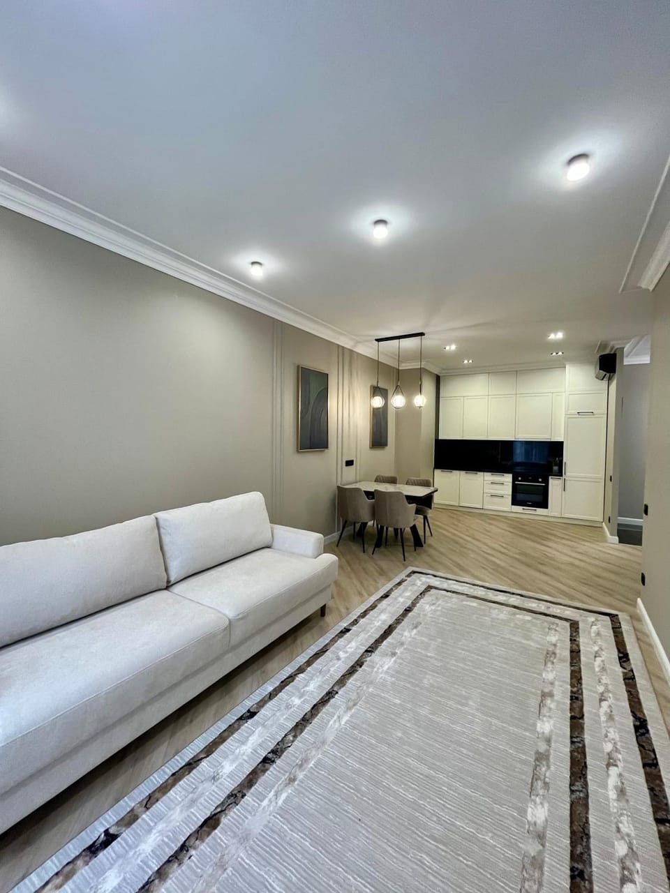 Эстет возле Меги Apartment in Almaty