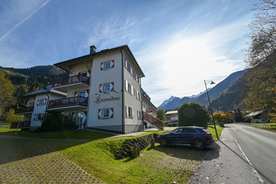 Property building, Day