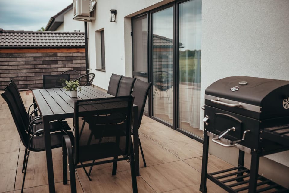 BBQ facilities, Balcony/Terrace