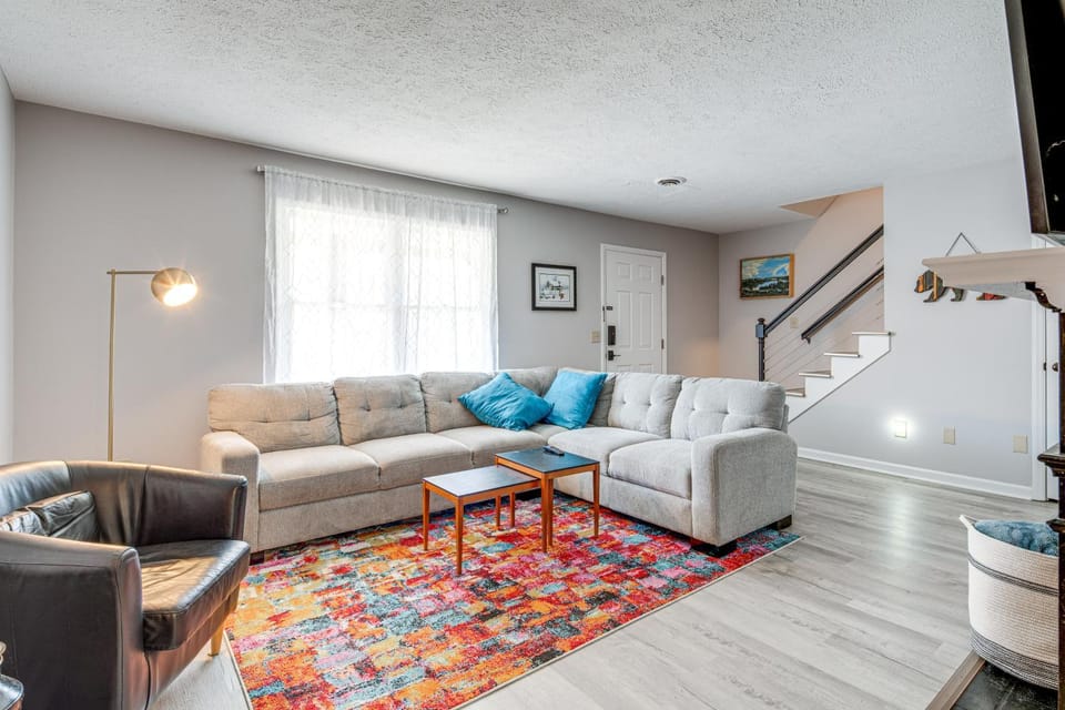 Walk to Main St Hendersonville: Chic Home w/ Yard House in Hendersonville