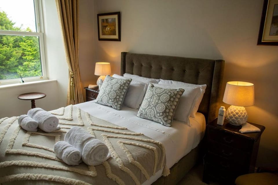 Hill House Cashel Bed and Breakfast in Co. Tipperary, Ireland