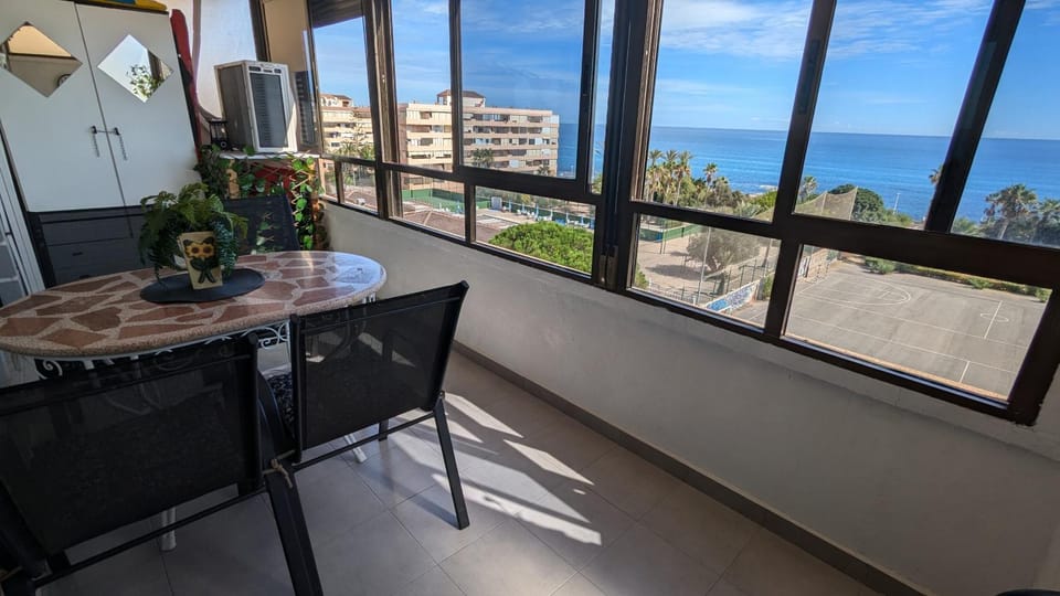 View (from property/room), Balcony/Terrace, Dining area, Sea view