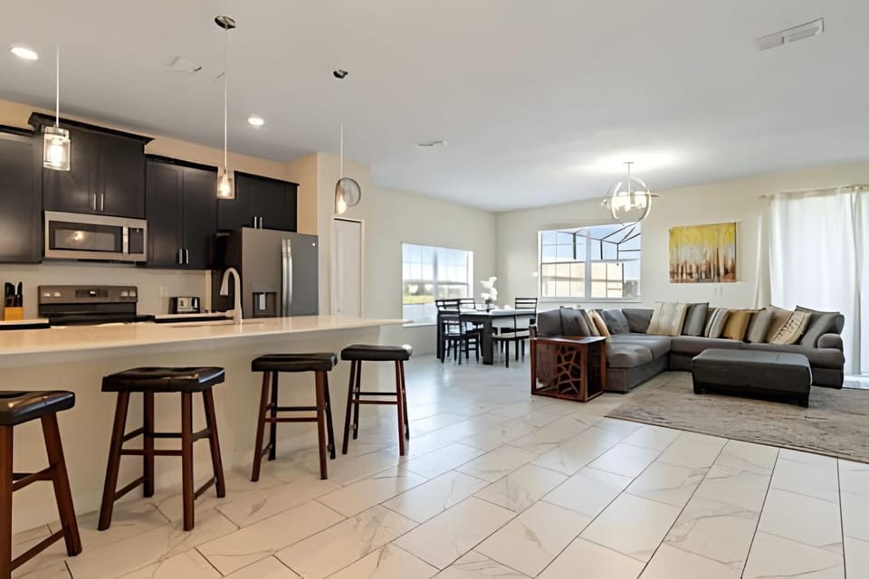 Living room, Dining area