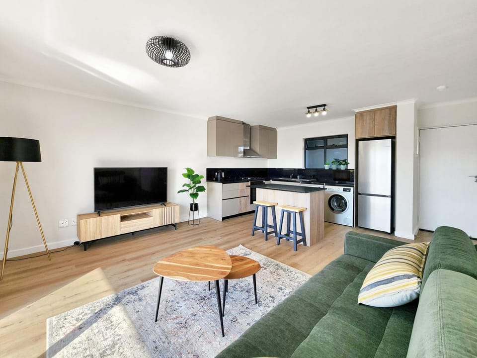 TV and multimedia, Kitchen or kitchenette, Living room