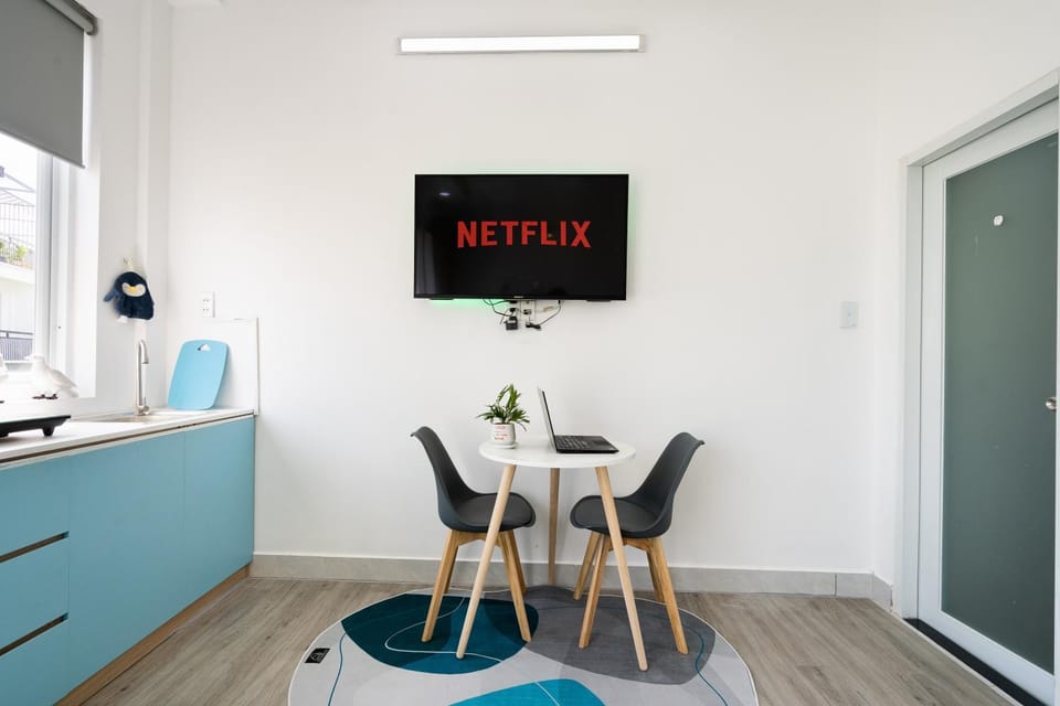 TV and multimedia, Dining area