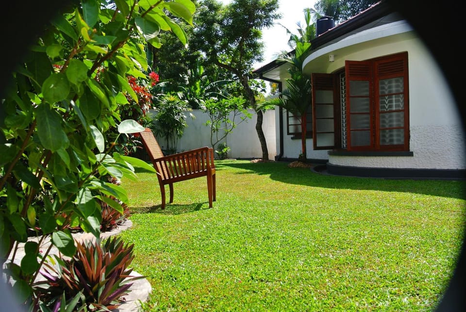 Facade/entrance, Day, Garden, Garden, View (from property/room)