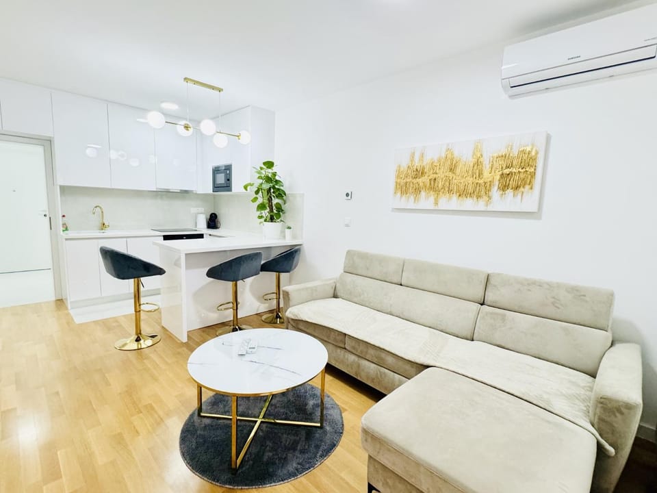 Kitchen or kitchenette, Living room, Seating area, Dining area, air conditioner