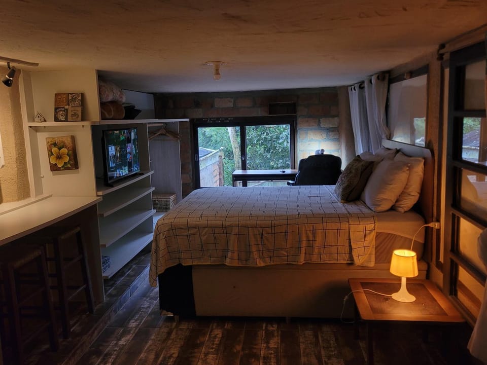 Bed, Photo of the whole room, Bedroom
