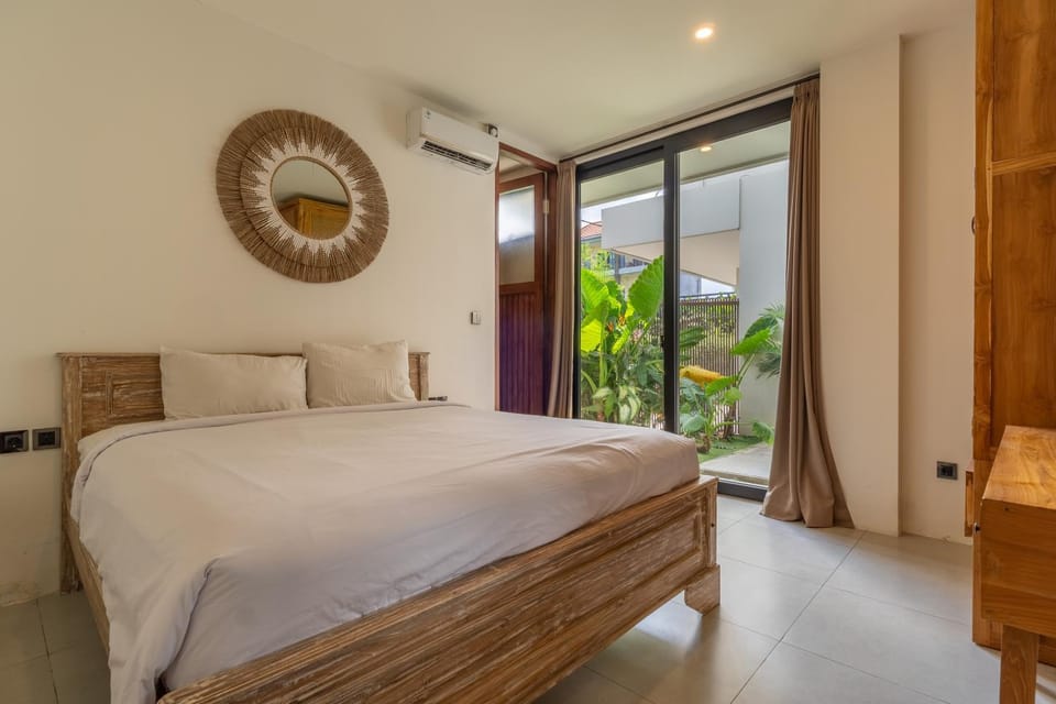 Villa Cusy - 4BR Villa in the Heart of Canggu Villa in North Kuta