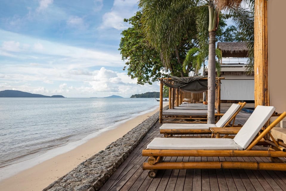 Sea view, sunbed