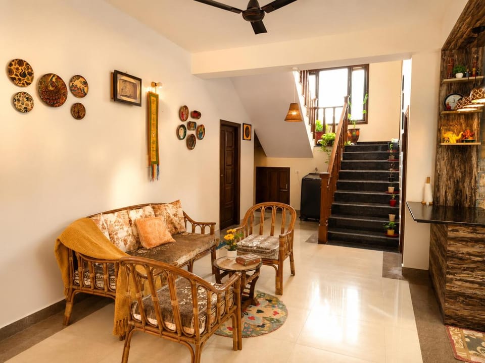 Living room, Seating area