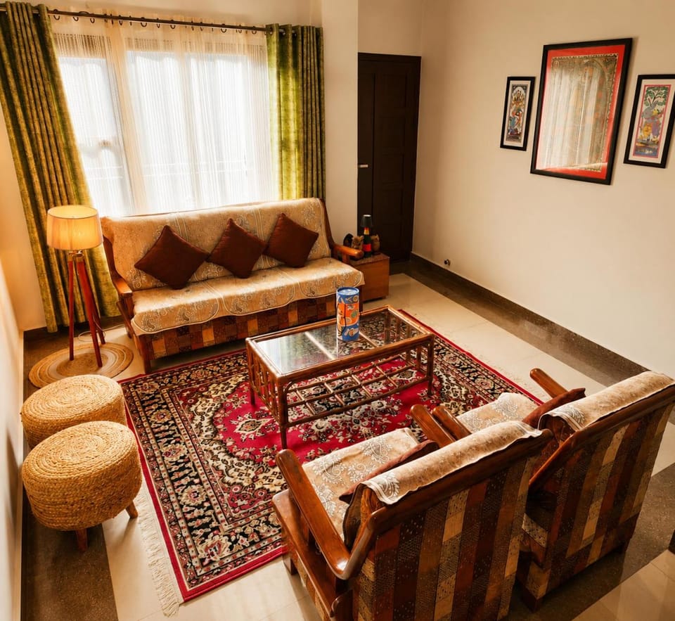Living room, Seating area