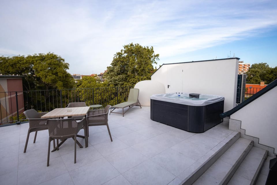 Patio, View (from property/room), Balcony/Terrace