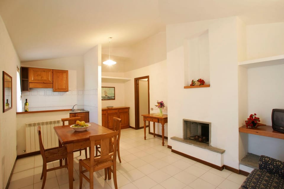 Appartamenti in Villa e Casali a Giannella Apartment hotel in Giannella