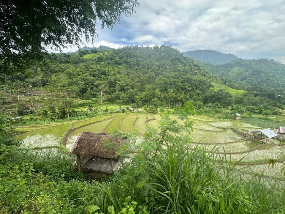 Nearby landmark, Day, Natural landscape, Mountain view