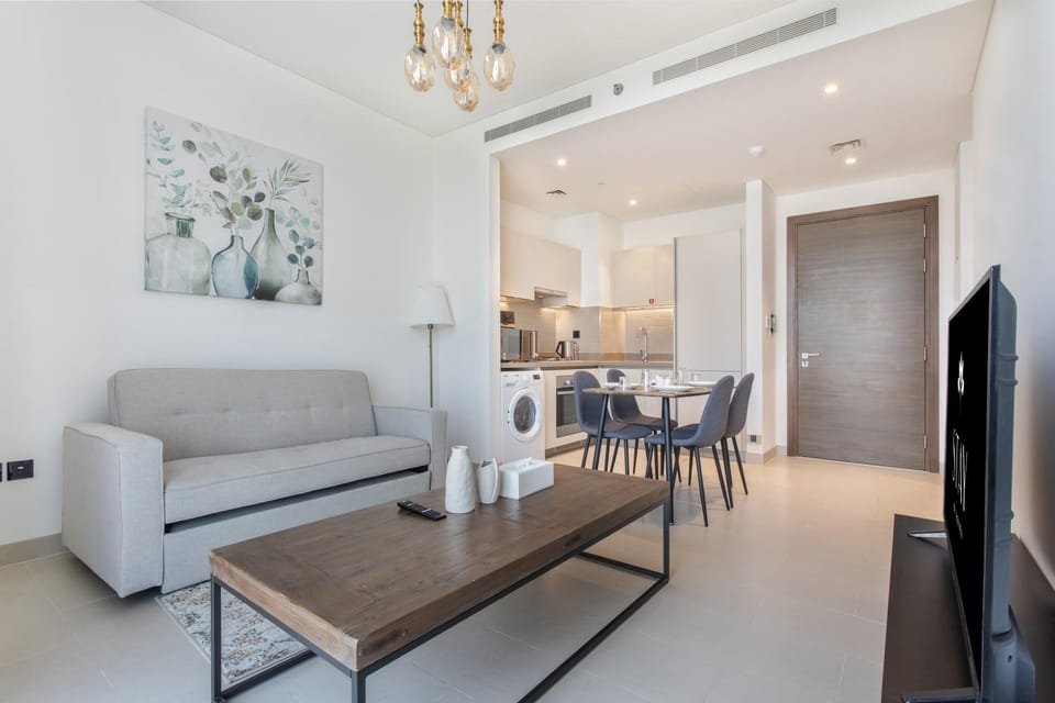 Kitchen or kitchenette, Living room, Dining area