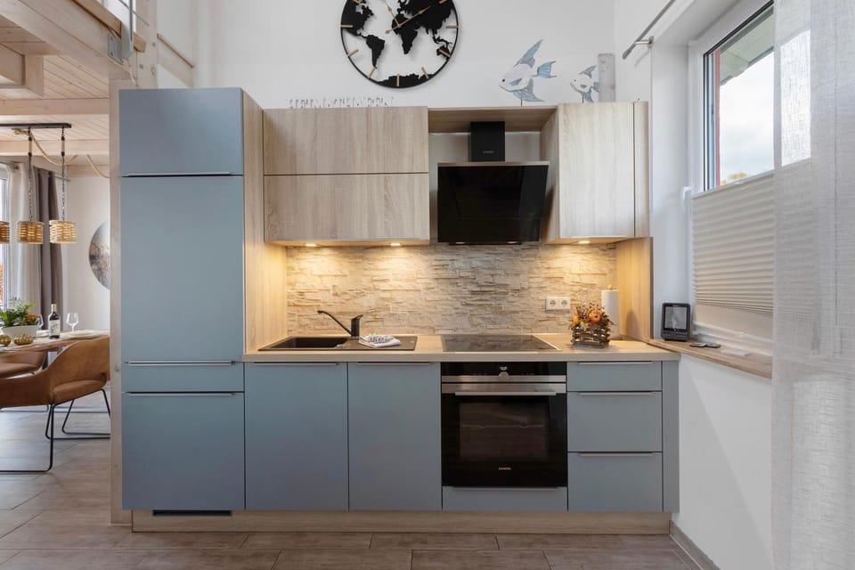 Kitchen or kitchenette, Living room