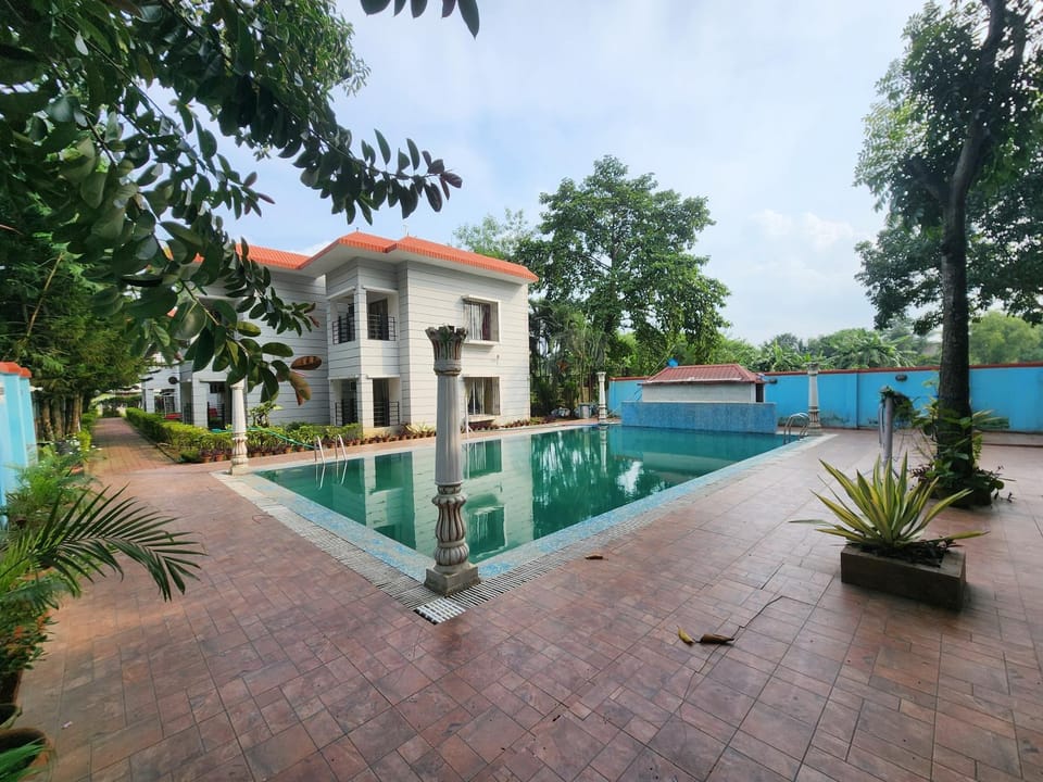 Pool view, Swimming pool