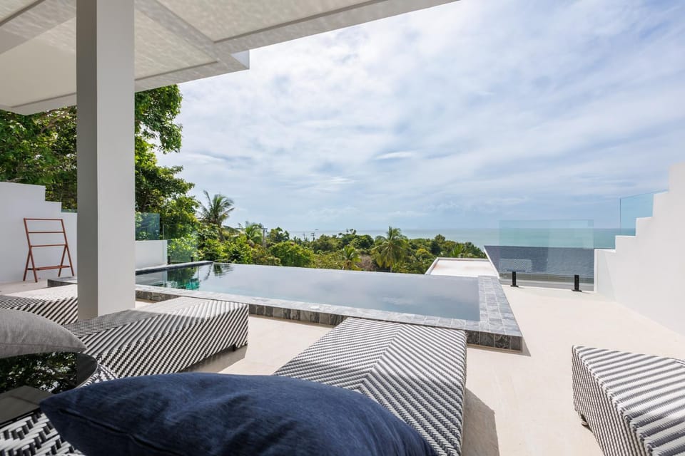 Patio, Day, Natural landscape, View (from property/room), Balcony/Terrace, Pool view, Sea view, Swimming pool, sunbed