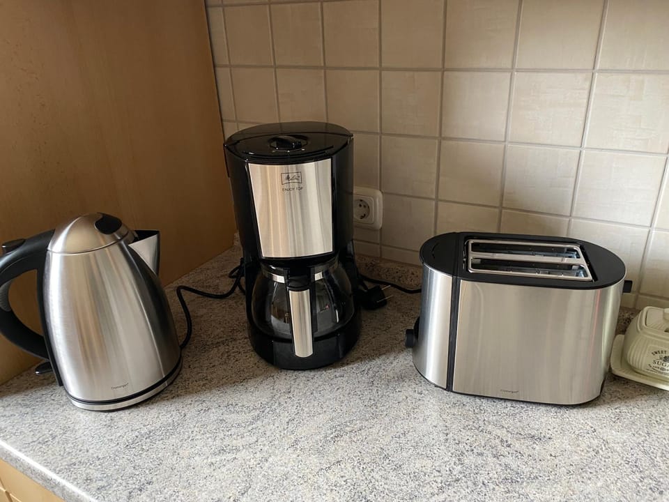 Coffee/tea facilities, Kitchen or kitchenette, toaster