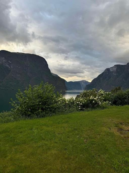 Nyrestaurert hus fra 1700-tallet House in Vestland