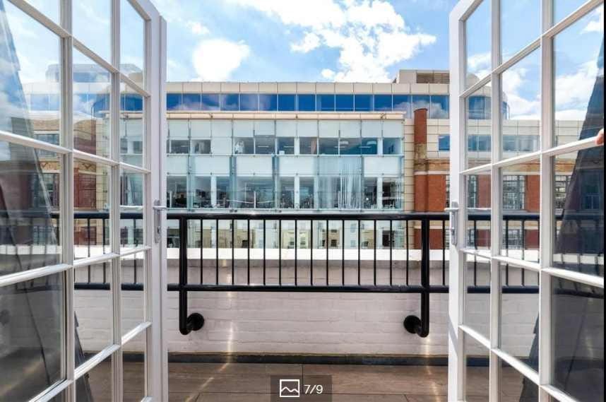 2BR Penthouse with balcony Apartment in City of Westminster