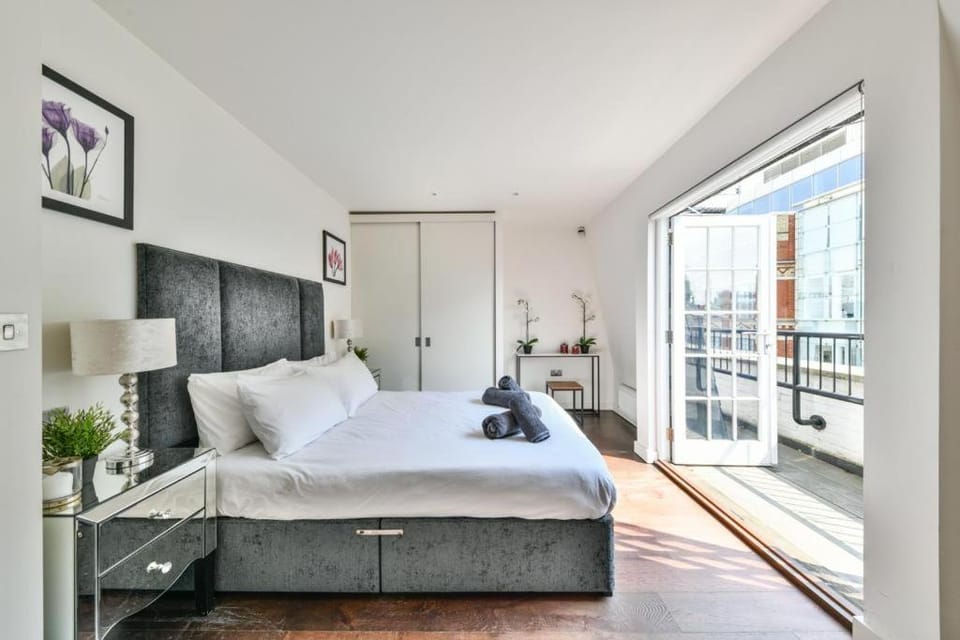 2BR Penthouse with balcony Apartment in City of Westminster