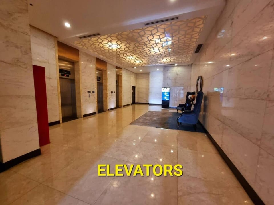 Modern BGC Stay at Venice Residences #vlrtc29h House in Makati