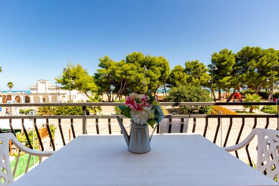 View (from property/room), Balcony/Terrace