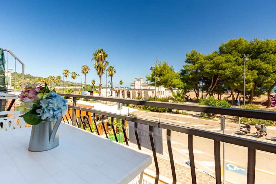 Natural landscape, Balcony/Terrace