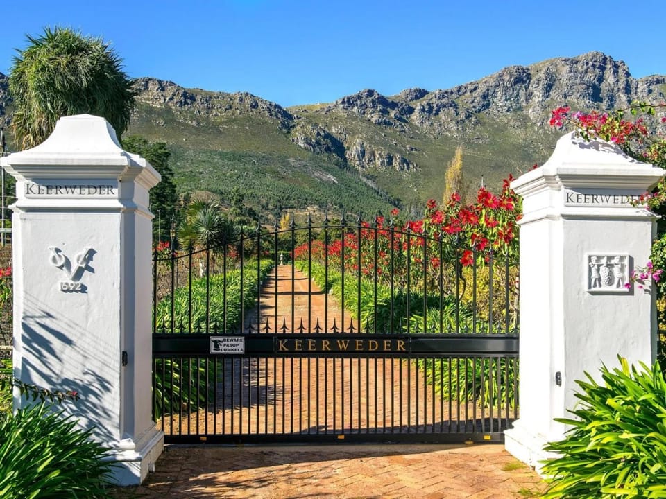 Natural landscape, Mountain view, Street view