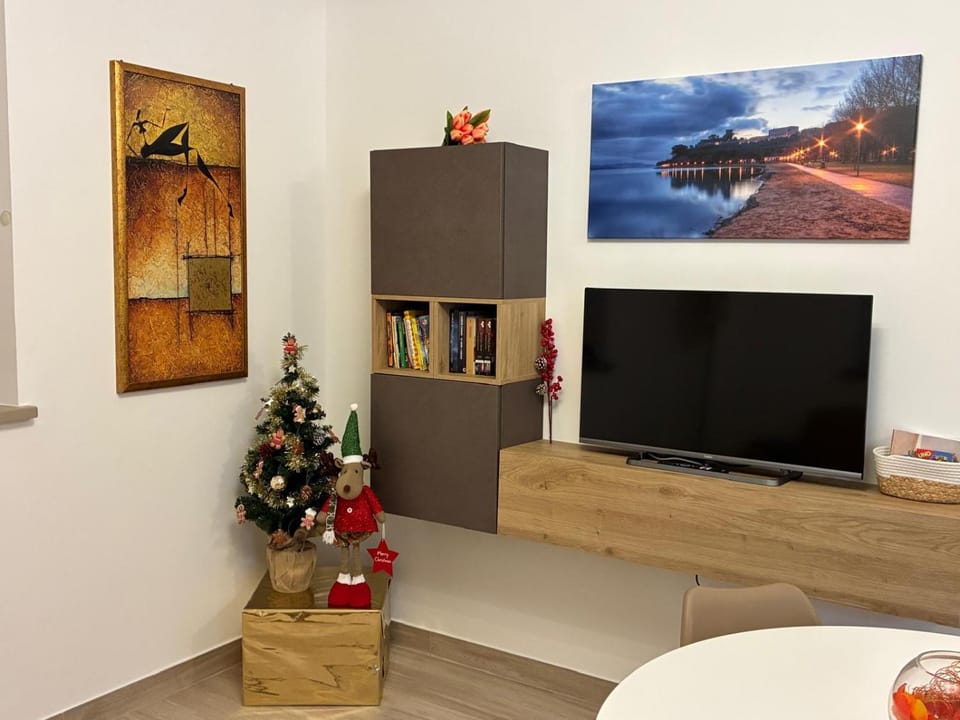 TV and multimedia, Living room, internet