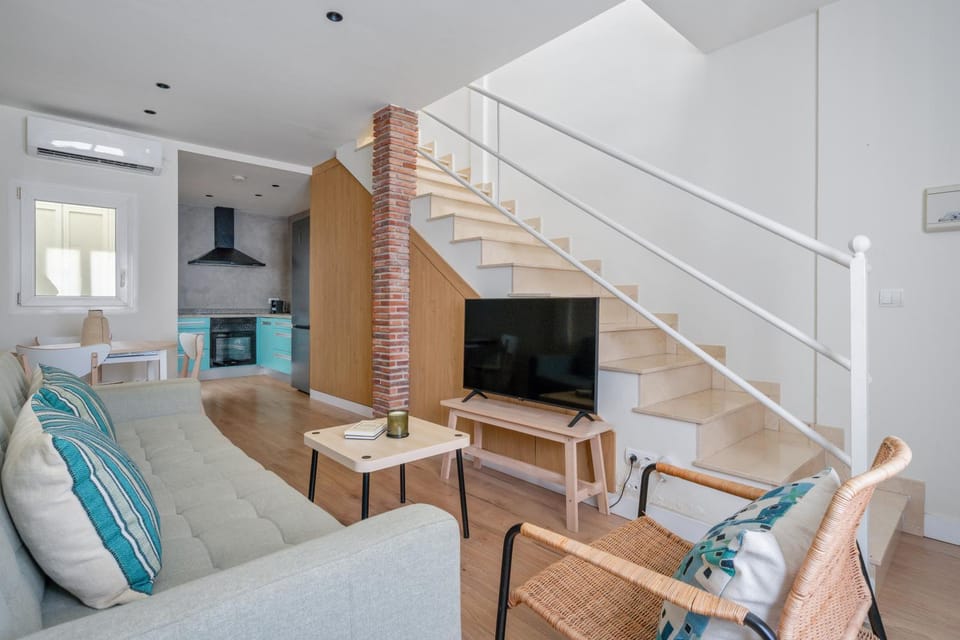 Dining area, kitchen