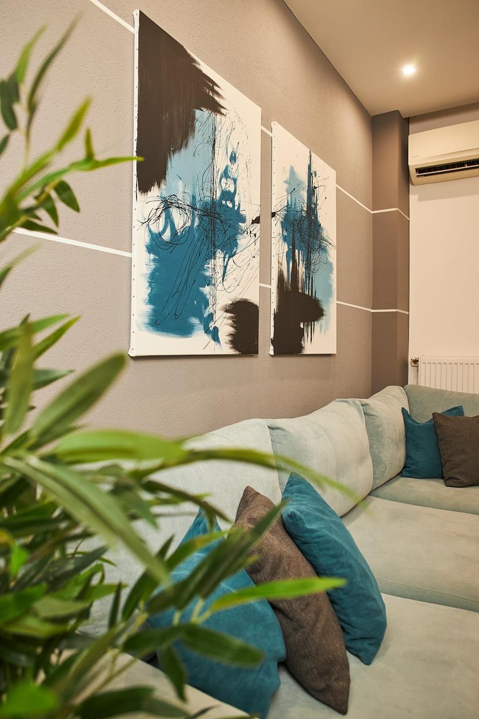 Living room, Decorative detail, Seating area