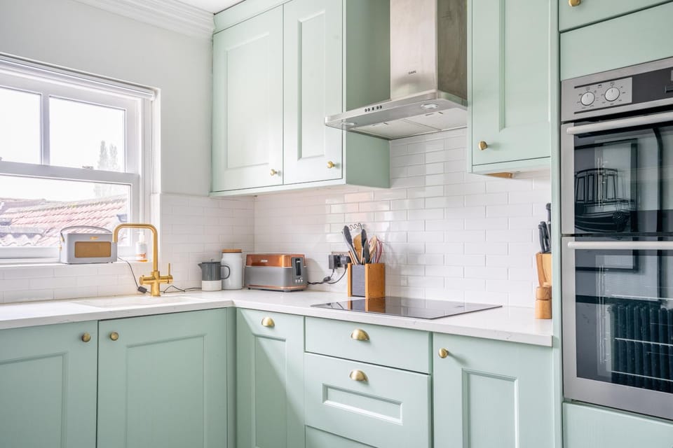 Coffee/tea facilities, Kitchen or kitchenette, dishwasher, oven, pet friendly, stove, toaster