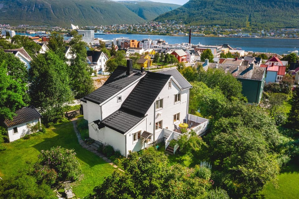 Bird's eye view, Lake view