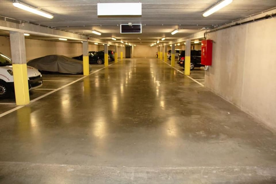 Séjour en bord de Meuse avec garage Apartment in Dinant