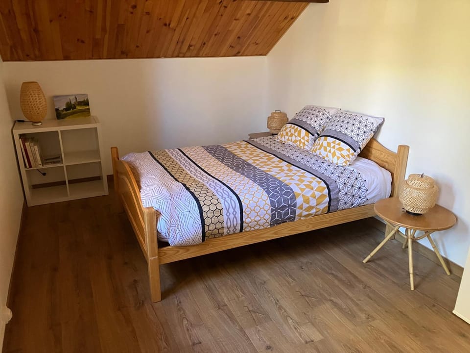 Bed, Bedroom