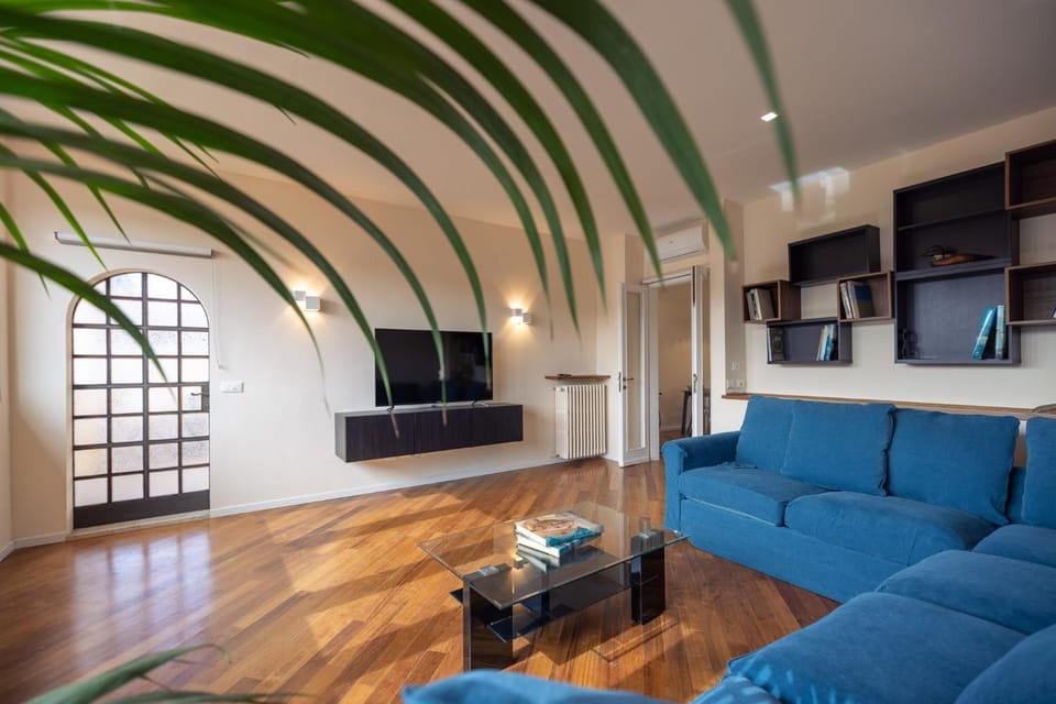 Living room, Entertainment