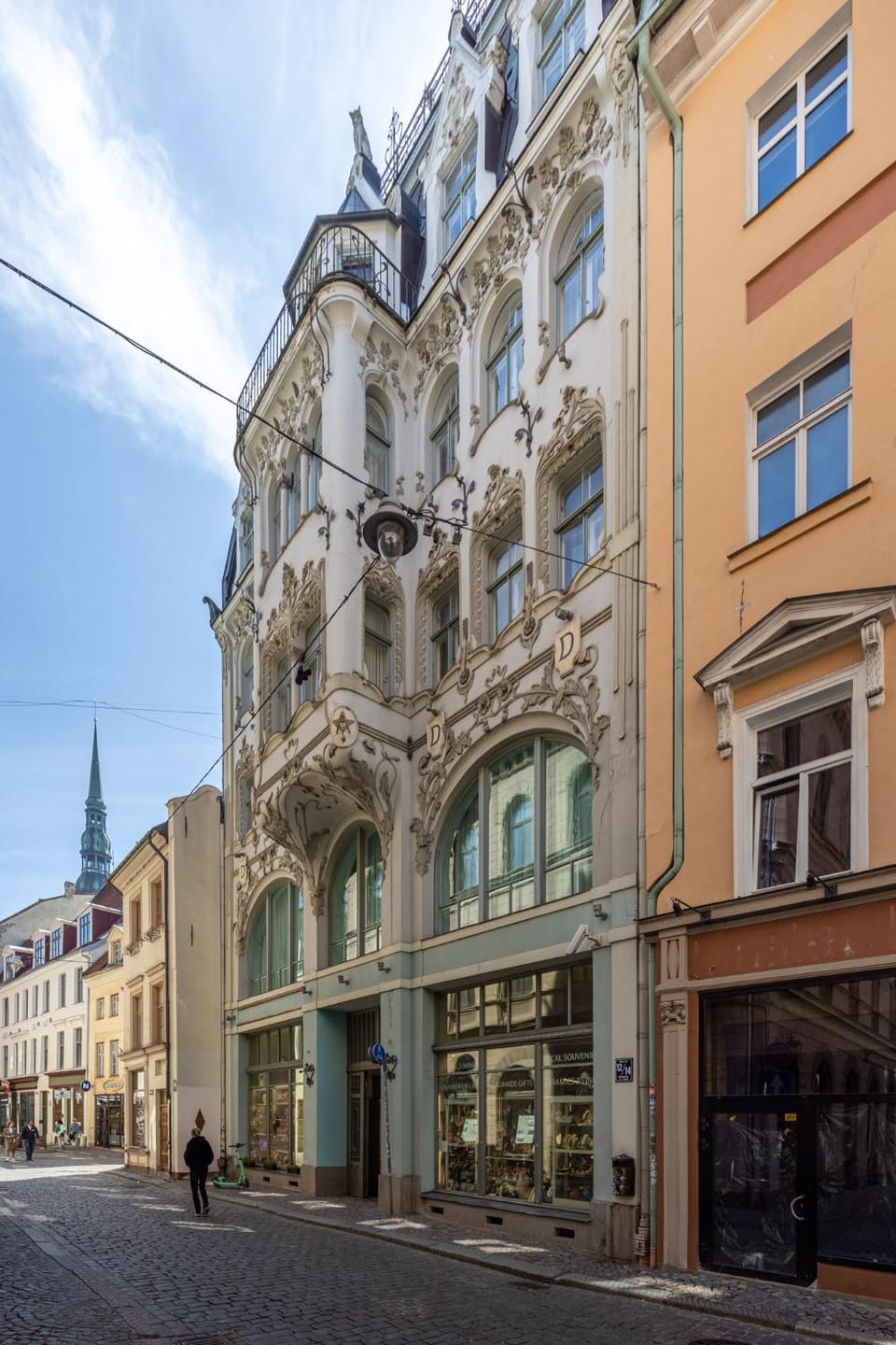 Property building, Facade/entrance, Neighbourhood, Street view