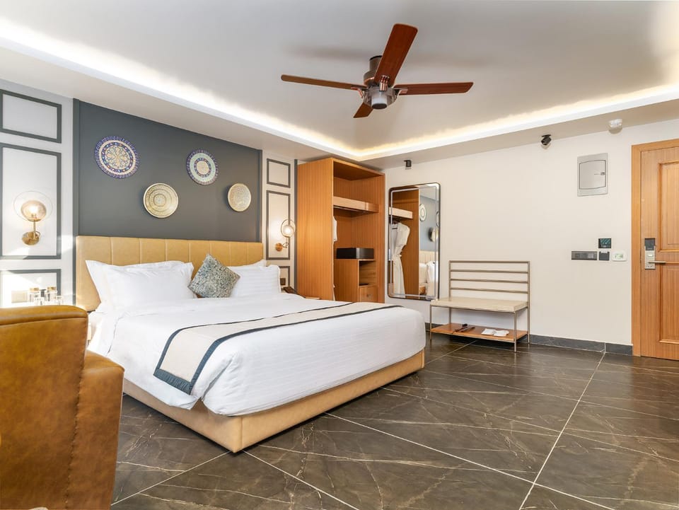 Bedroom, room service