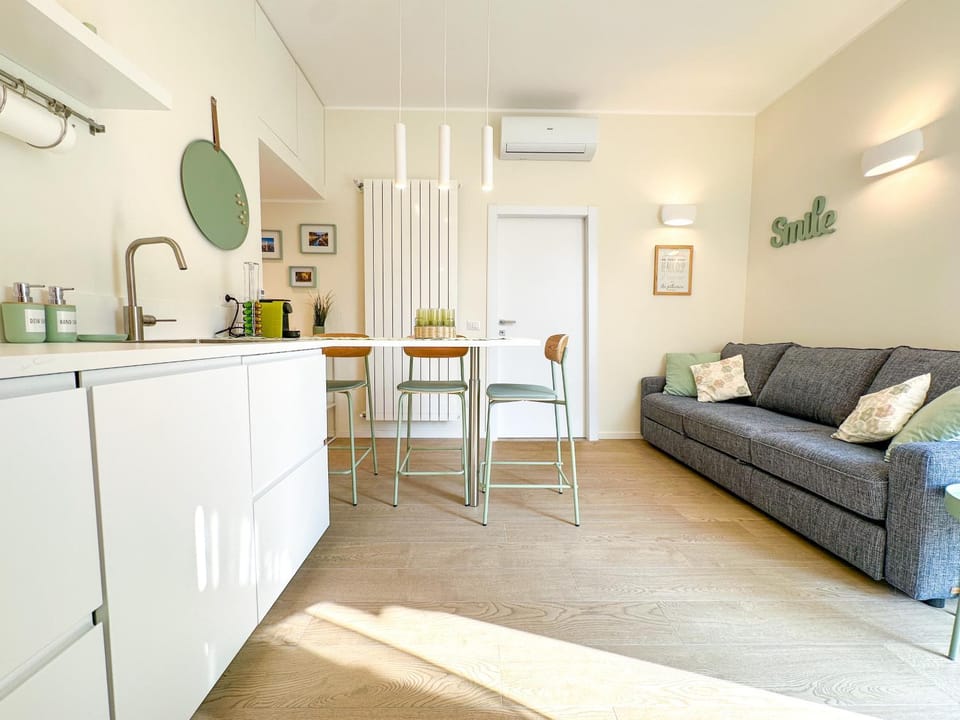 Kitchen or kitchenette, Living room, Dining area
