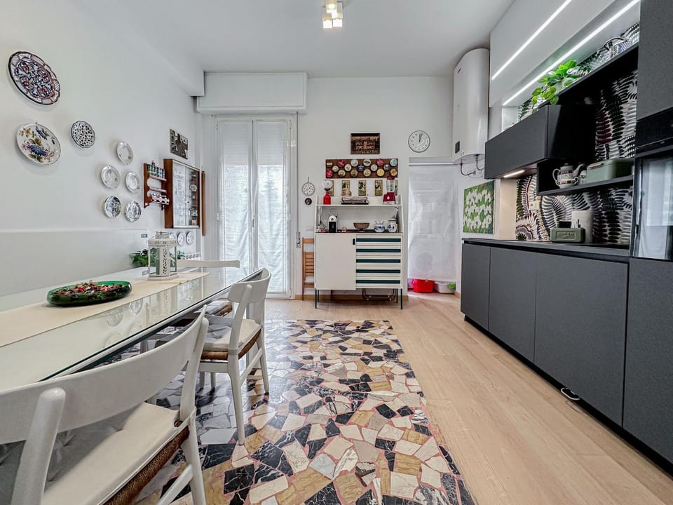 Kitchen or kitchenette, Living room, Dining area