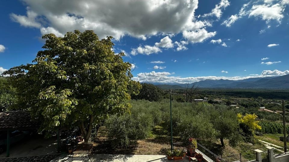 Nearby landmark, Day, Natural landscape