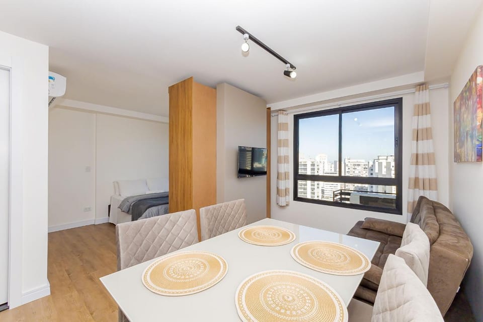 Studio Com Airfryer Andar Alto - ALL1919 Apartment in Curitiba
