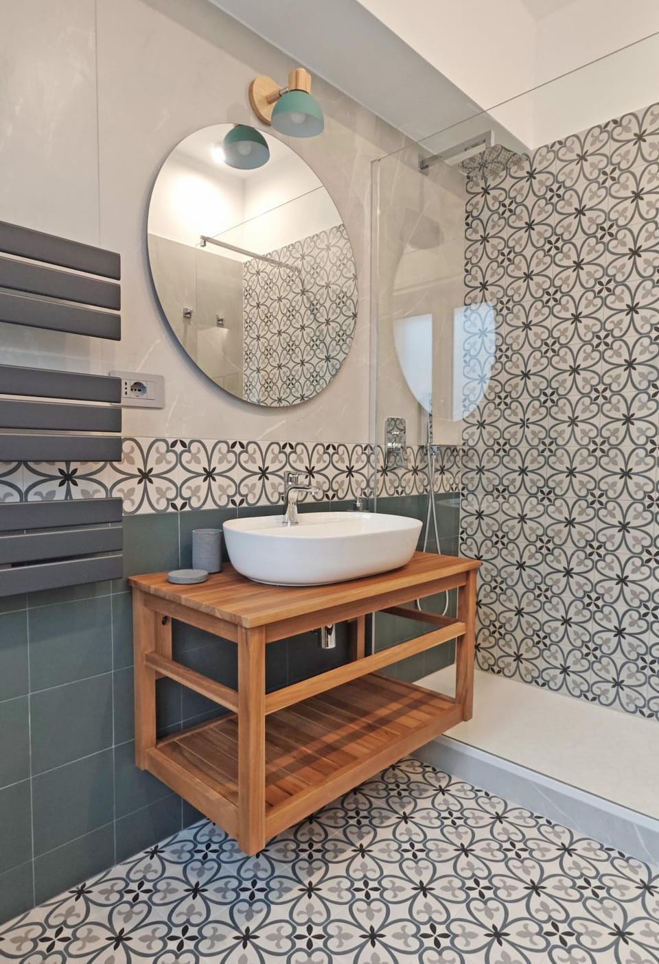 Shower, Bathroom, bidet, hair dryier, towels